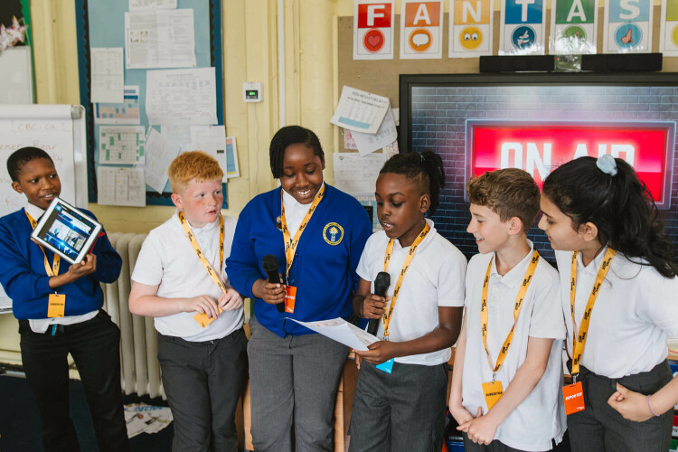 children presenting to class